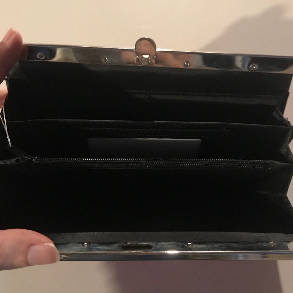 Pink Textured Wallet - Picture 4 of 4